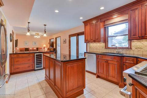 10 Elm Pl, Matawan, NJ 07747 photo 3