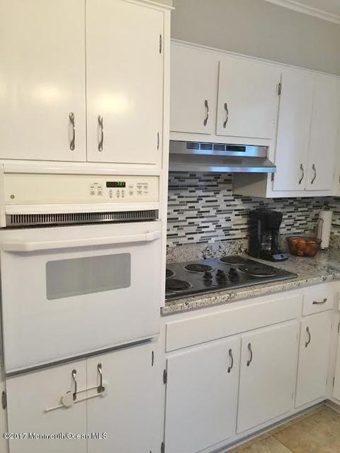 16 Bruce Pl, Rumson, NJ 07760 photo 3