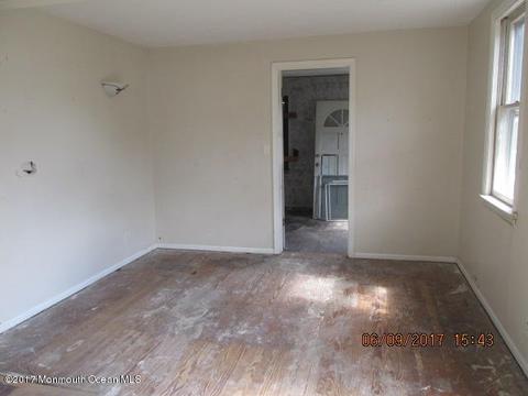 242 Bray Ave, North Middletown, NJ 07748 photo 4