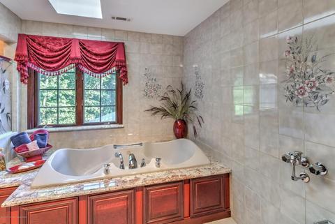 9 Alpine Dr, Millstone, NJ 08535 photo 23