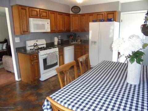 169 12 Broad St, Matawan, NJ 07747 photo 2