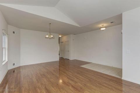 23 Rumson Ct, Waretown, NJ 08758 photo 4