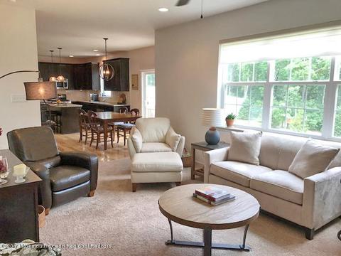 17 Christopher Dr, Howell, NJ 07731 photo 9