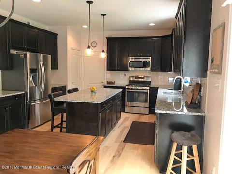 17 Christopher Dr, Howell, NJ 07731 photo 4