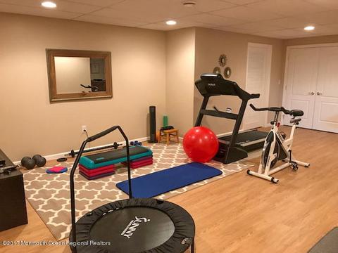 17 Christopher Dr, Howell, NJ 07731 photo 25
