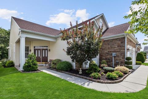 4 Strathmere St, Waretown, NJ 08758 photo 1