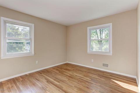9 Highview Cir, Middletown, NJ 07748 photo 13