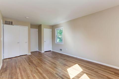 9 Highview Cir, Middletown, NJ 07748 photo 12