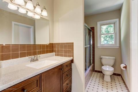 9 Highview Cir, Middletown, NJ 07748 photo 17