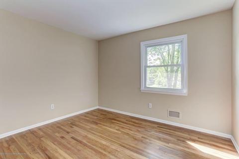 9 Highview Cir, Middletown, NJ 07748 photo 15