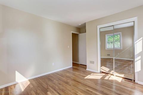9 Highview Cir, Middletown, NJ 07748 photo 14