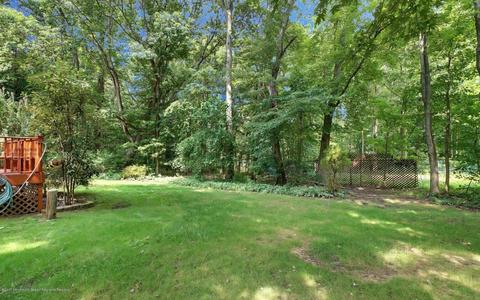1 Eisenhower Ct, Matawan, NJ 07747 photo 16