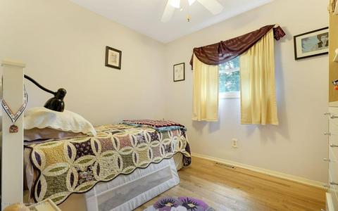 1 Eisenhower Ct, Matawan, NJ 07747 photo 9