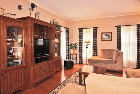 5 Franklin St, Matawan, NJ 07747 photo 6