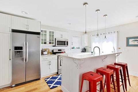16 Beach St, Sea Bright, NJ 07760 photo 2