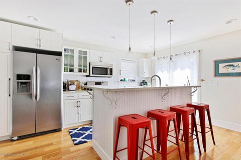 16 Beach St, Sea Bright, NJ 07760 photo 6
