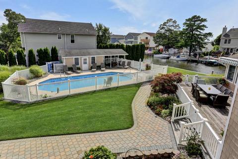 16 Perry Dr, Brick, NJ 08723 photo 1
