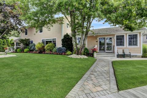 16 Perry Dr, Brick, NJ 08723 photo 2