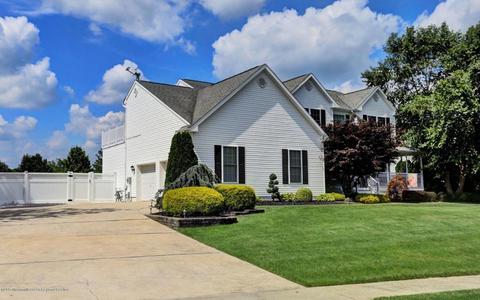 8 Renee Ct, Forked River, NJ 08731 photo 3