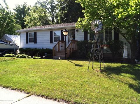 27 John St, Helmetta, NJ 08828 photo 1