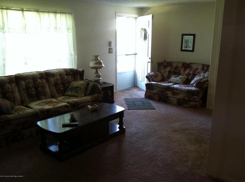 27 John St, Helmetta, NJ 08828 photo 12