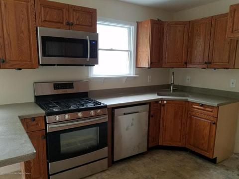32 Brookside Dr, Howell, NJ 07731 photo 4