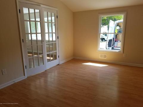 32 Brookside Dr, Howell, NJ 07731 photo 9