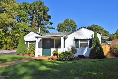 11 Walnut St, Waretown, NJ 08758 photo 1