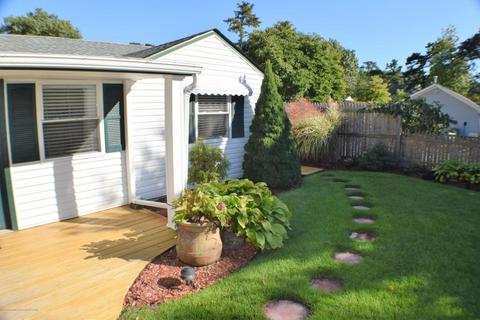 11 Walnut St, Waretown, NJ 08758 photo 4