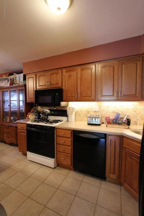 7 Amy Ct, Brick, NJ 08724 photo 8
