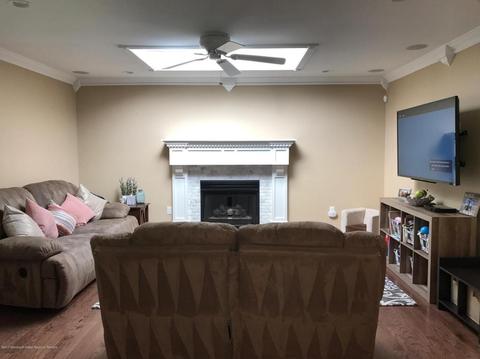111 Hamilton Ave, Middletown, NJ 07748 photo 5