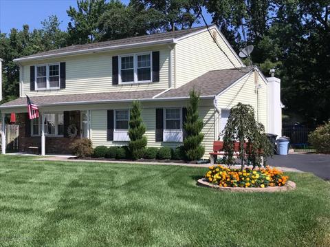 111 Hamilton Ave, Middletown, NJ 07748 photo 2