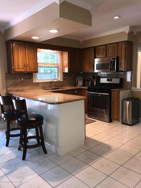 111 Hamilton Ave, Middletown, NJ 07748 photo 4