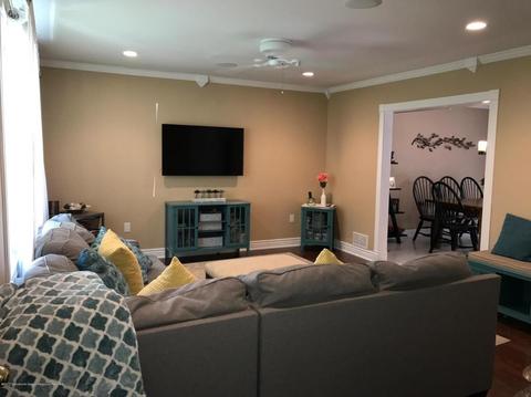 111 Hamilton Ave, Middletown, NJ 07748 photo 6