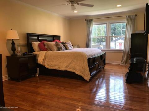 111 Hamilton Ave, Middletown, NJ 07748 photo 9