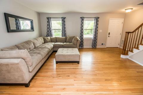 55 Ravine Dr, Matawan, NJ 07747 photo 4