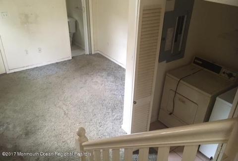 20 Smith Pl, North Middletown, NJ 07748 photo 4