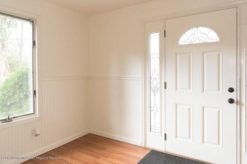 5 Rustic Dr, Howell, NJ 07731 photo 4