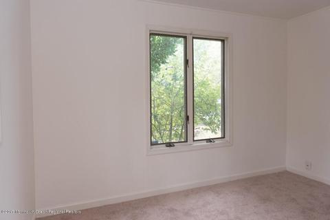 5 Rustic Dr, Howell, NJ 07731 photo 11