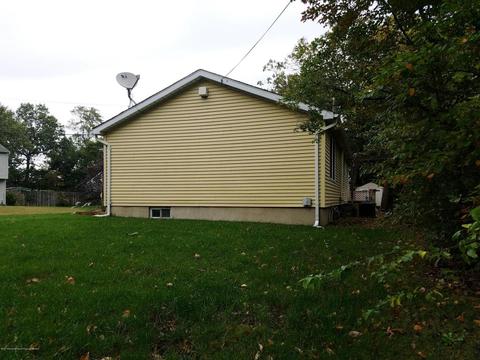 985 Round Ave, Brick, NJ 08723 photo 4