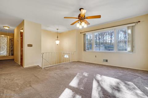 18 Birch Dr, Jackson, NJ 08527 photo 4