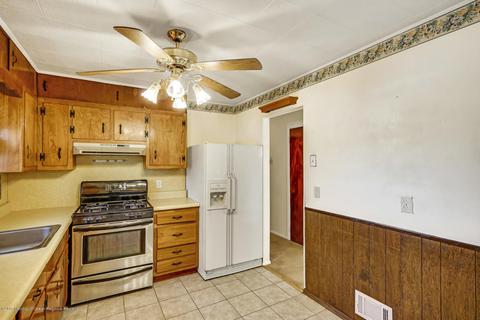 18 Birch Dr, Jackson, NJ 08527 photo 9