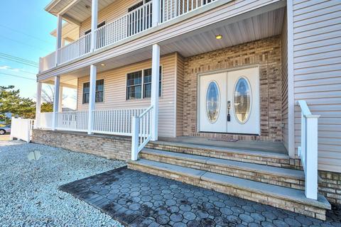 550 E Bayview Ave, Ocean Gate, NJ 08740 photo 2