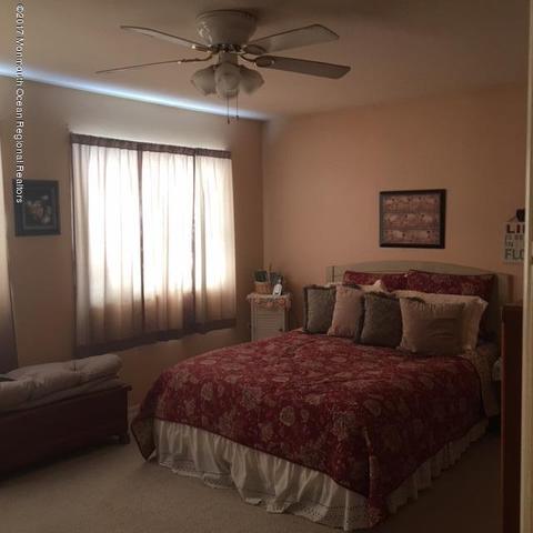 105 Sandra Pl, Brick, NJ 08724 photo 4