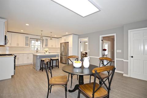 65 Ridge Dr E, Berkeley Heights, NJ 07922 photo 4