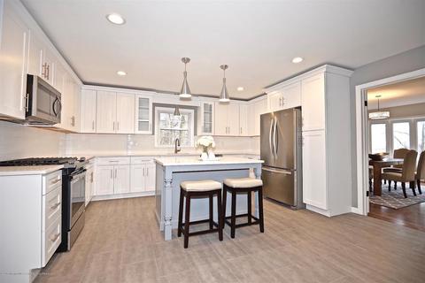 65 Ridge Dr E, Berkeley Heights, NJ 07922 photo 2