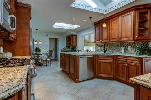 19 Centerville Rd, Holmdel, NJ 07733 photo 5