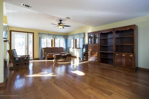 7 Scheid Dr, Parlin, NJ 08859 photo 9