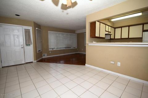47 Brandywine Ct, Brick, NJ 08724 photo 3