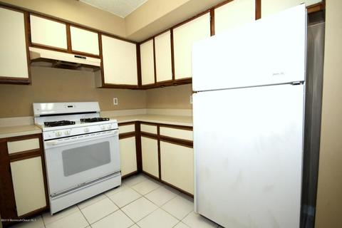 47 Brandywine Ct, Brick, NJ 08724 photo 8